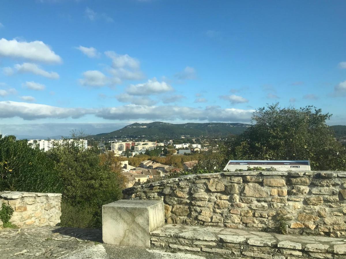 Gite Climatise Avec Piscine Sur Les Hauteurs De Bollene Bagian luar foto